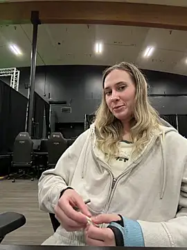 M1ssyk1ssy online show from 05.05.26
