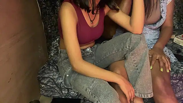 Snapshot of mystical_zara chatting on 02.14.25 mystical zara online show from 02.14.25