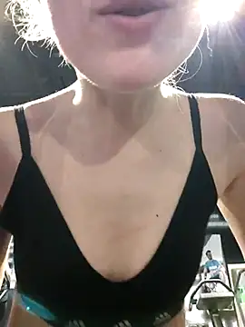 Loujoly modele online show from 02.24.25