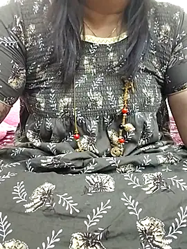 Snapshot of gaurika18 chatting on 10.27.25 gaurika18 online show from 10.27.25