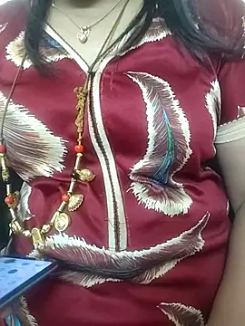 Snapshot of gaurika18 chatting on 11.03.25 gaurika18 online show from 11.03.25