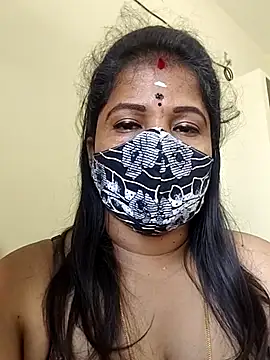 Snapshot of gaurika18 chatting on 04.02.26 gaurika18 online show from 04.02.26