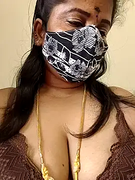 Snapshot of gaurika18 chatting on 04.08.26 gaurika18 online show from 04.08.26