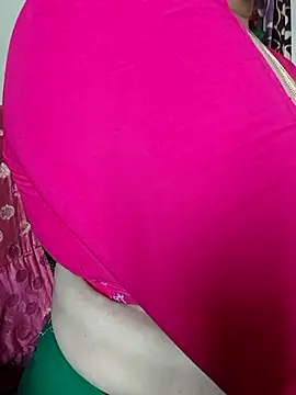 Snapshot of gaurika18 chatting on 04.15.26 gaurika18 online show from 04.15.26