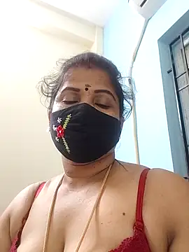 Snapshot of gaurika18 chatting on 04.16.26 gaurika18 online show from 04.16.26