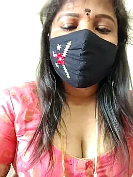 Snapshot of gaurika18 chatting on 04.17.26 gaurika18 online show from 04.17.26