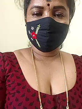 Snapshot of gaurika18 chatting on 04.19.26 gaurika18 online show from 04.19.26