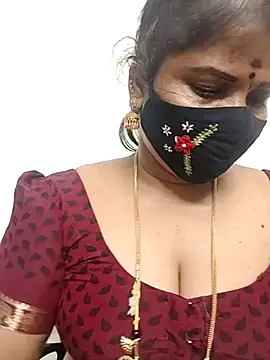 Snapshot of gaurika18 chatting on 04.19.26 gaurika18 online show from 04.19.26