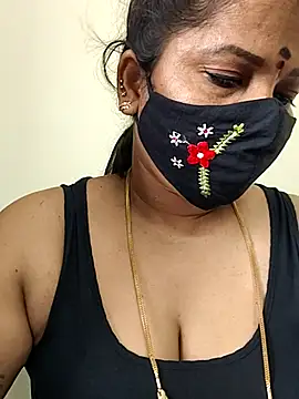 Snapshot of gaurika18 chatting on 04.26.26 gaurika18 online show from 04.26.26