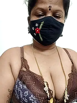Snapshot of gaurika18 chatting on 05.14.26 gaurika18 online show from 05.14.26