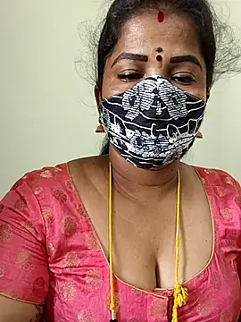 Snapshot of gaurika18 chatting on 05.24.26 gaurika18 online show from 05.24.26