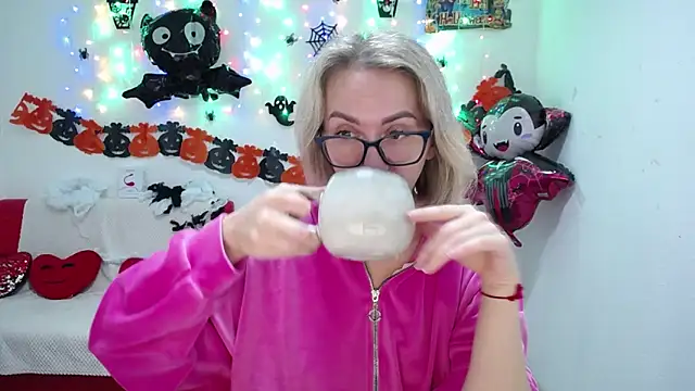 VasilisaSii online show from 10.18.25