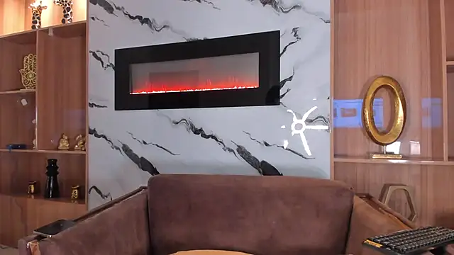 Keila Mendoza online show from 11.25.25