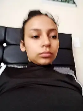 Snapshot of emma_ambar chatting on 10.28.25 emma ambar online show from 10.28.25