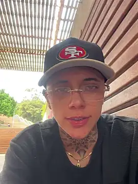 Snapshot of _PhillipBrown chatting on 12.20.24 PhillipBrown online show from 12.20.24