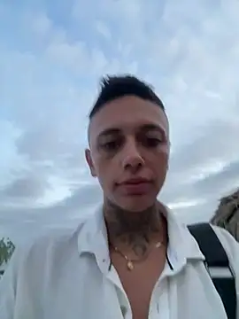 Snapshot of _PhillipBrown chatting on 12.27.24 PhillipBrown online show from 12.27.24