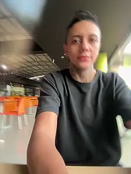 Snapshot of _PhillipBrown chatting on 01.24.25 PhillipBrown online show from 01.24.25