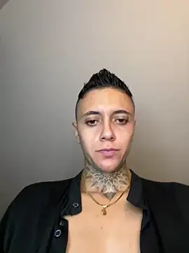 Snapshot of _PhillipBrown chatting on 02.23.25 PhillipBrown online show from 02.23.25