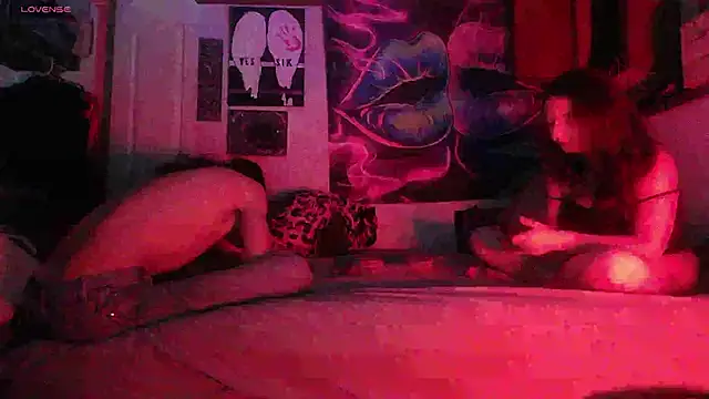 NovaLove2002 online show from 11.13.25