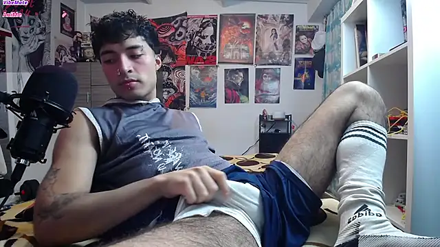 Snapshot of dylan_fun18 chatting on 03.10.26 dylan fun18 online show from 03.10.26