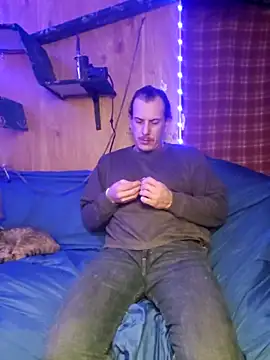 froggymclovin222 online show from 11.28.25