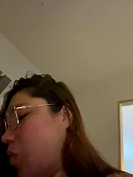 WhiteWomen online show from 11.03.25