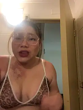 WhiteWomen online show from 11.16.25