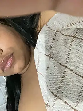 Snapshot of vic_pretynhaa chatting on 12.29.24 vic pretynhaa online show from 12.29.24