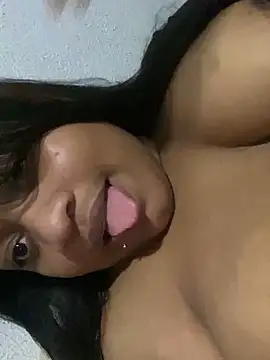 Snapshot of vic_pretynhaa chatting on 01.28.25 vic pretynhaa online show from 01.28.25