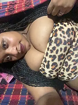 Snapshot of vic_pretynhaa chatting on 10.14.25 vic pretynhaa online show from 10.14.25