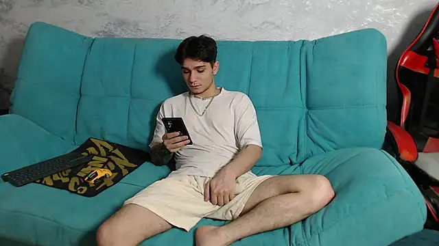 Snapshot of Ricky-boy chatting on 11.12.25 Ricky-boy online show from 11.12.25