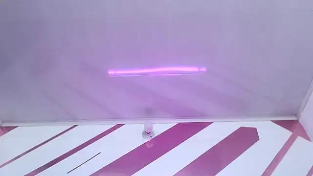 Kitten Hot  online show from 02.26.26