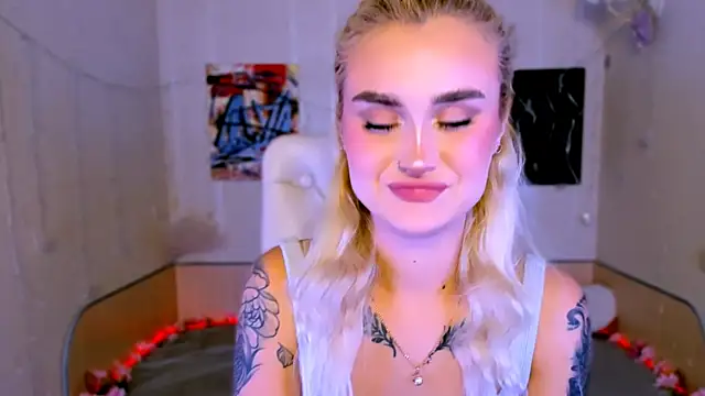  Ravenaa online show from 11.29.25