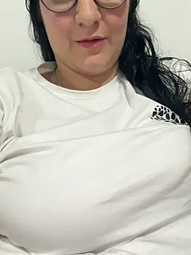 Soe Lara online show from 03.16.25