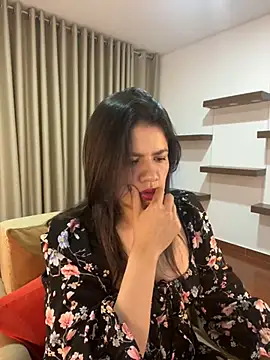 Snapshot of Alice_Biel chatting on 01.04.25 Alice Biel online show from 01.04.25