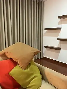 Snapshot of Alice_Biel chatting on 01.07.25 Alice Biel online show from 01.07.25