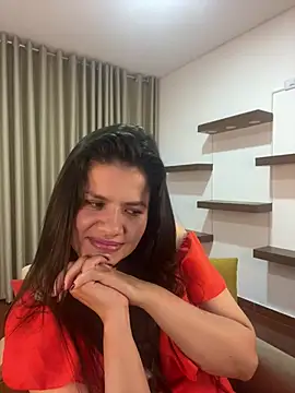 Snapshot of Alice_Biel chatting on 02.12.25 Alice Biel online show from 02.12.25