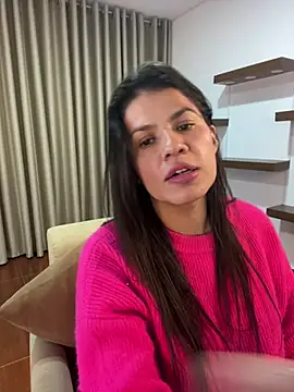 Snapshot of Alice_Biel chatting on 02.25.25 Alice Biel online show from 02.25.25