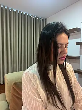 Snapshot of Alice_Biel chatting on 03.09.25 Alice Biel online show from 03.09.25