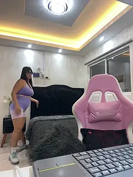 Snapshot of Hot_beauty__ chatting on 06.27.26 Hot beauty online show from 06.27.26