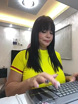 Snapshot of Hot_beauty__ chatting on 07.03.26 Hot beauty online show from 07.03.26
