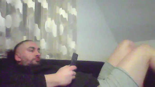 Snapshot of NewyorkDimi chatting on 03.04.25 NewyorkDimi online show from 03.04.25