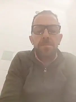 Snapshot of jonyfree1978 chatting on 12.25.24 jonyfree1978 online show from 12.25.24