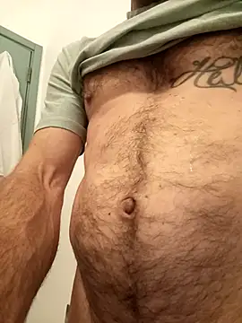 Snapshot of jonyfree1978 chatting on 09.22.25 jonyfree1978 online show from 09.22.25