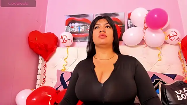 Snapshot of alice__tylor chatting on 02.14.25 alice tylor online show from 02.14.25