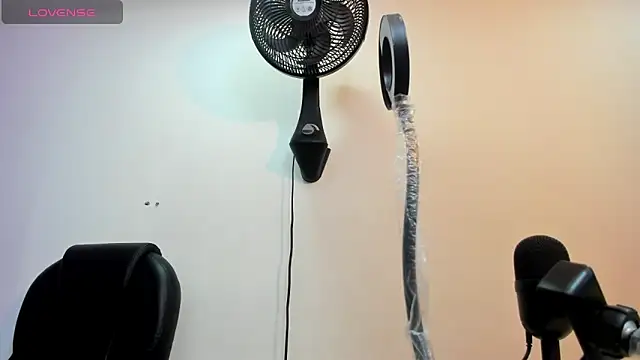 Snapshot of alice__tylor chatting on 03.12.25 alice tylor online show from 03.12.25