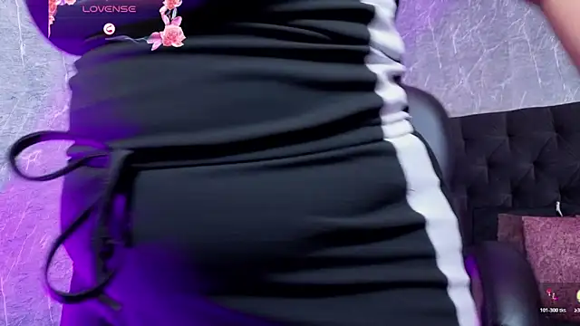 Snapshot of alice__tylor chatting on 10.18.25 alice tylor online show from 10.18.25