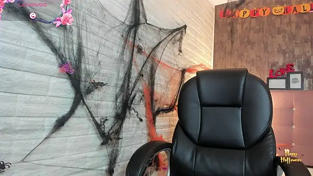 Snapshot of alice__tylor chatting on 11.01.25 alice tylor online show from 11.01.25