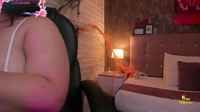 Snapshot of alice__tylor chatting on 11.06.25 alice tylor online show from 11.06.25