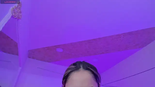 Snapshot of PandoraRider chatting on 12.04.25 PandoraRider online show from 12.04.25